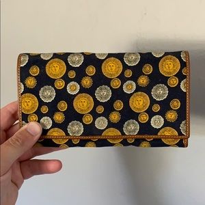 Gucci vintage wallet